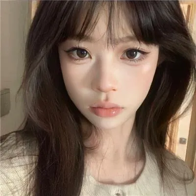 【日系青春物语】《花与爱丽丝》高清在线：两个女孩与一个男孩的谎言三角恋，青涩动人