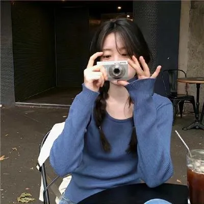 【一镜到底神作】《超越无限两分钟》超清版：极低成本却玩转时间循环，构思绝妙的科幻喜剧